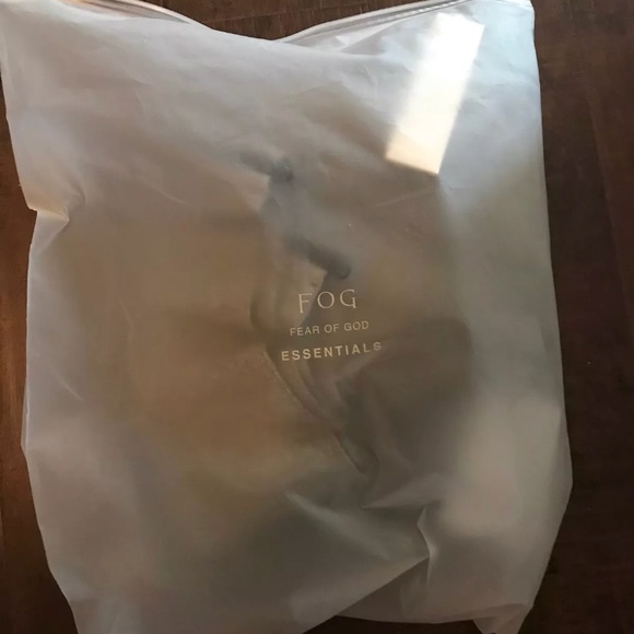 Fear of God essentials sweater M